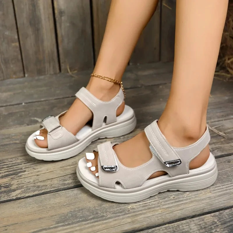 FM Step Sandals